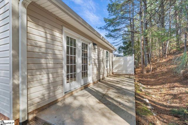 320 Oak Knoll Court, Seneca, SC 29678