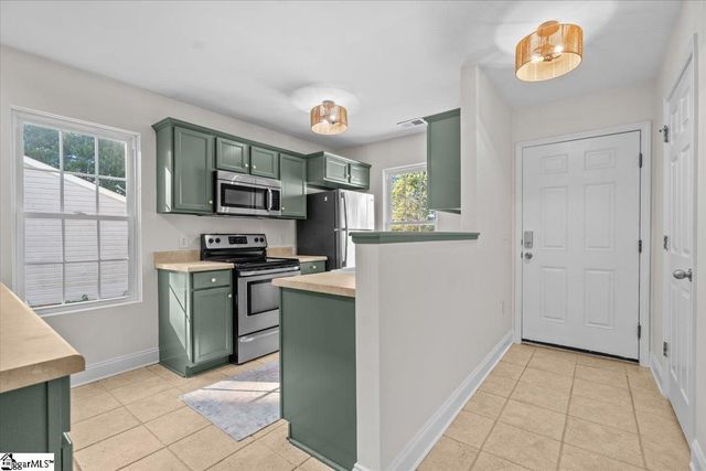 320 Oak Knoll Court, Seneca, SC 29678