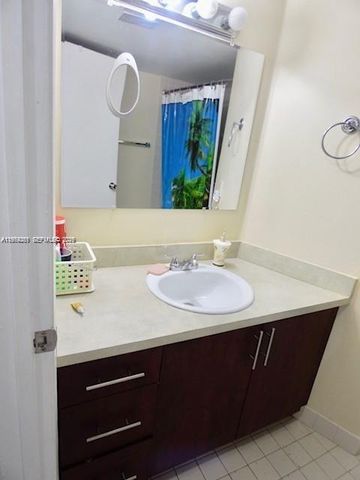 6272 NW 186th St 114, Hialeah, FL 33015