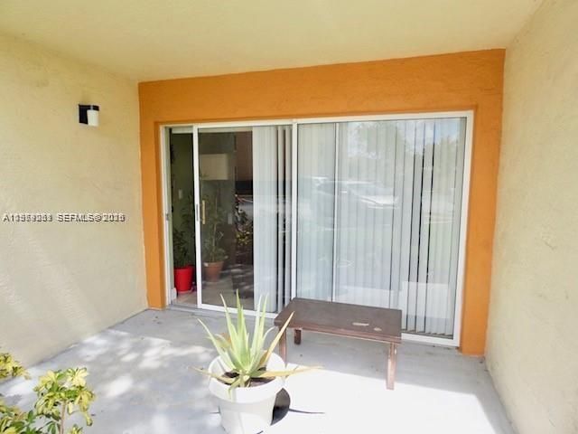 6272 NW 186th St 114, Hialeah, FL 33015