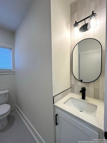 706 Evergreen Ct, San Antonio, TX 78212