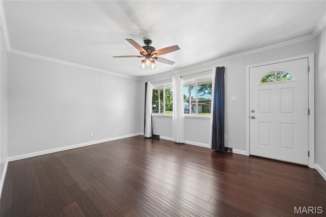 922 Chula Drive, Hazelwood, MO 63042