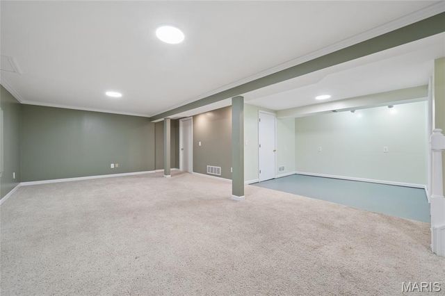 922 Chula Drive, Hazelwood, MO 63042