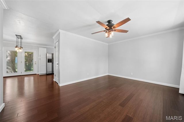 922 Chula Drive, Hazelwood, MO 63042