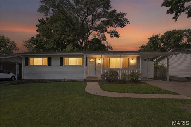 922 Chula Drive, Hazelwood, MO 63042