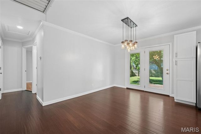 922 Chula Drive, Hazelwood, MO 63042