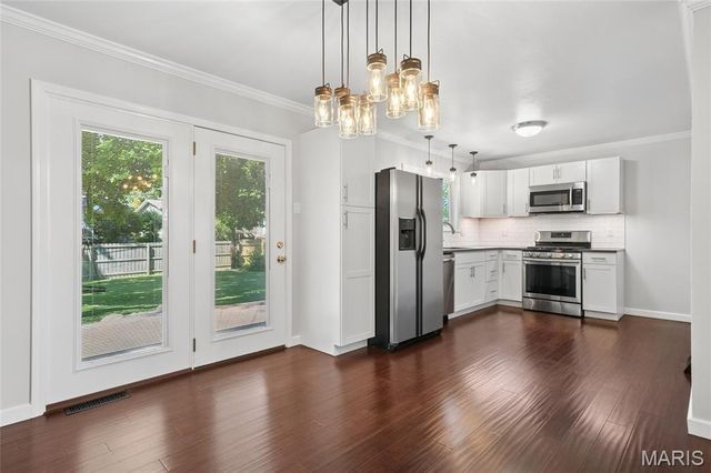 922 Chula Drive, Hazelwood, MO 63042