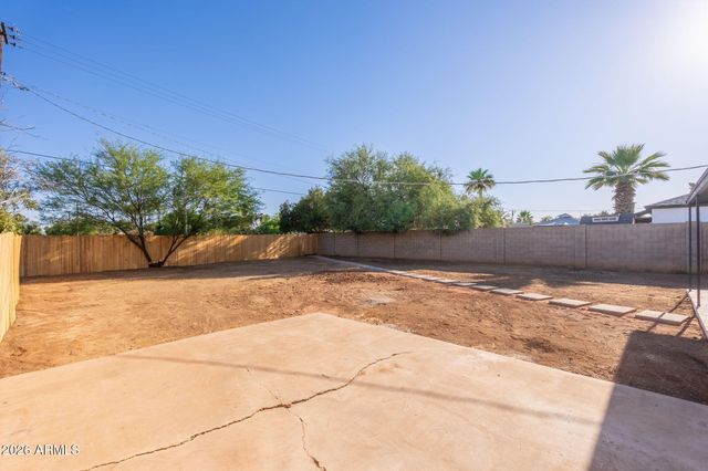 515 W HAZELWOOD Street, Phoenix, AZ 85013
