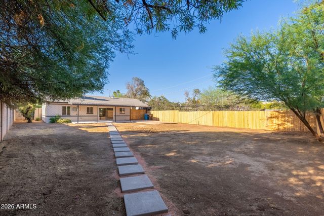 515 W HAZELWOOD Street, Phoenix, AZ 85013