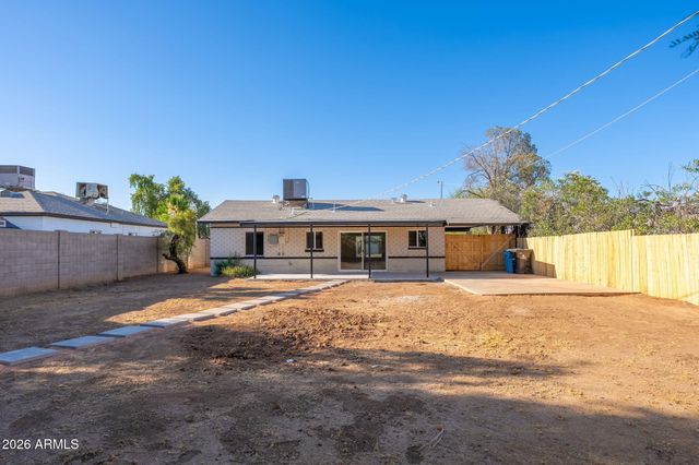 515 W HAZELWOOD Street, Phoenix, AZ 85013
