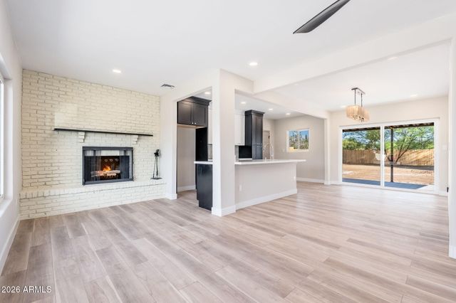 515 W HAZELWOOD Street, Phoenix, AZ 85013