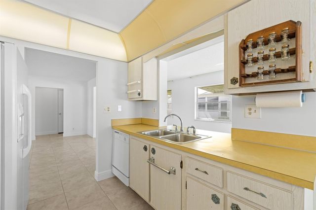 1714 SW 19th Drive, Boynton Beach, FL 33426