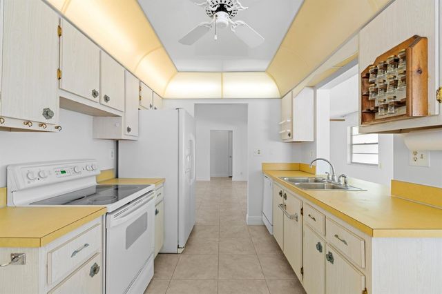 1714 SW 19th Drive, Boynton Beach, FL 33426