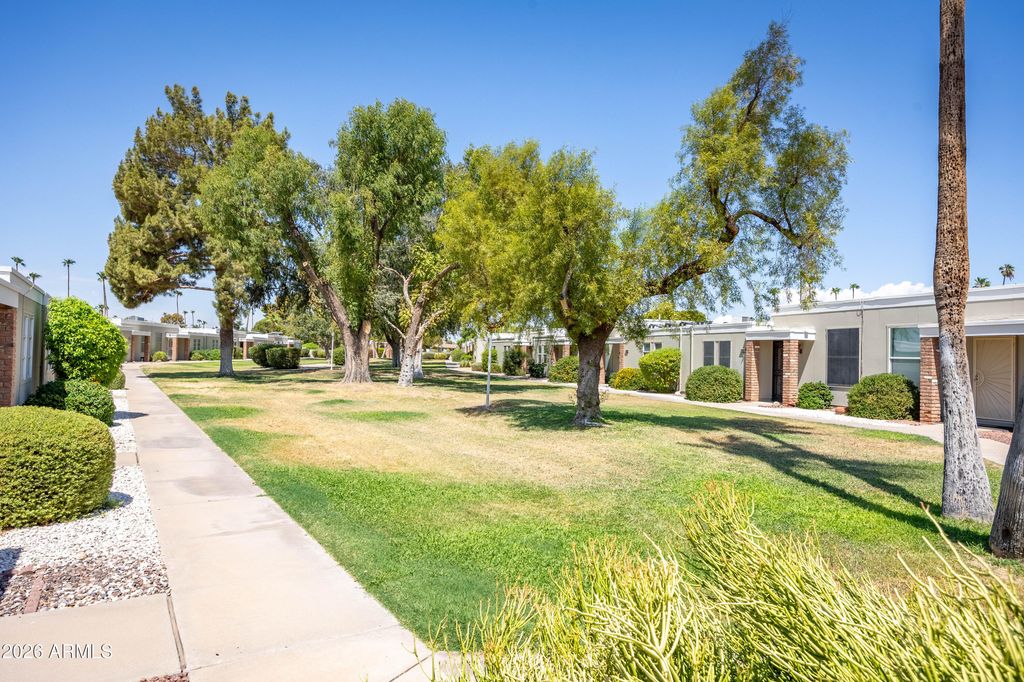 10021 W Thunderbird Boulevard, Sun City, AZ 85351 — photo 2