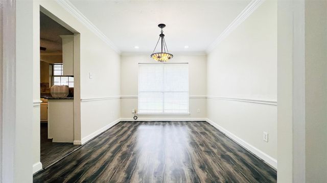 1114 Knoll Crest Court, Sugar Land, TX 77479