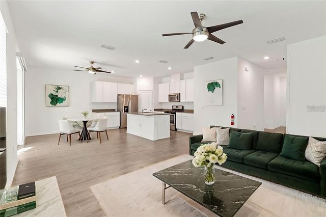 5435 LOS ROBLES COURT, Palmetto, FL 34221