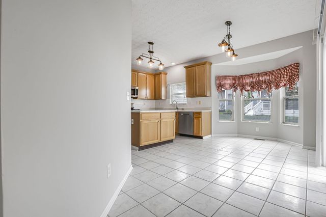 676 Theron Court, Pickerington, OH 43147