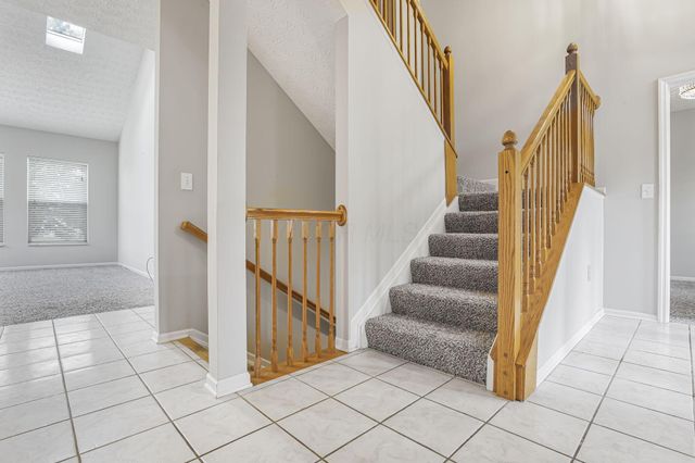 676 Theron Court, Pickerington, OH 43147