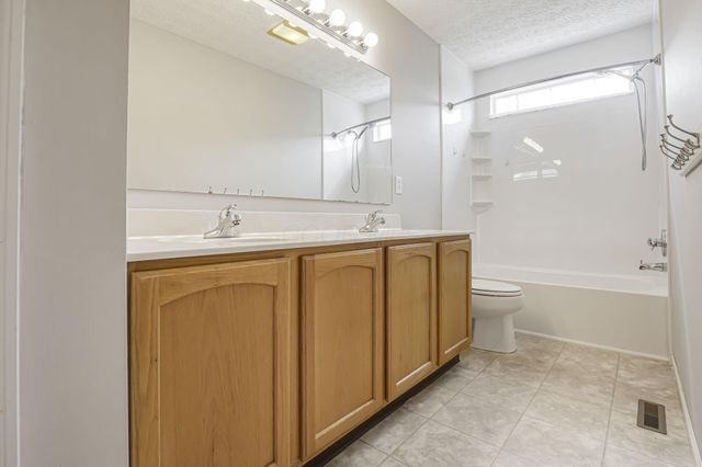 676 Theron Court, Pickerington, OH 43147