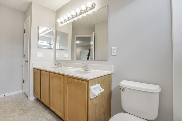 676 Theron Court, Pickerington, OH 43147