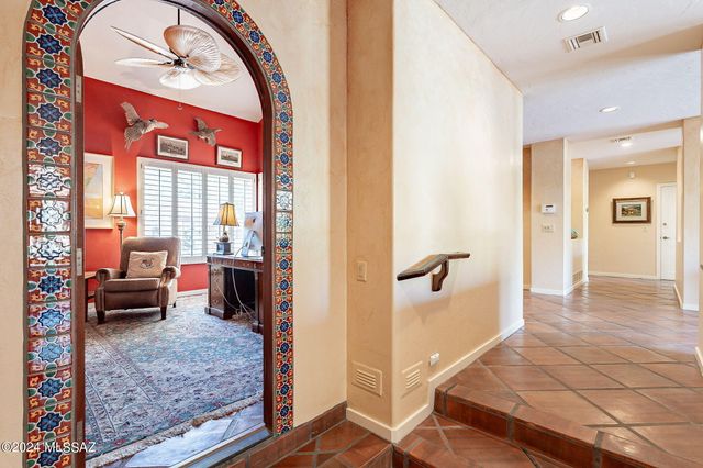 7231 E Desert Moon Loop, Tucson, AZ 85750