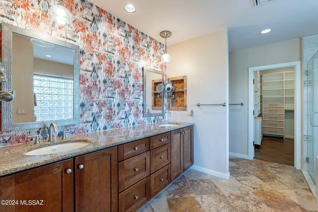 7231 E Desert Moon Loop, Tucson, AZ 85750