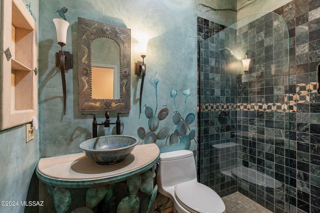 7231 E Desert Moon Loop, Tucson, AZ 85750