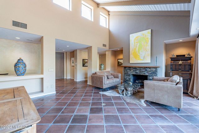 7231 E Desert Moon Loop, Tucson, AZ 85750