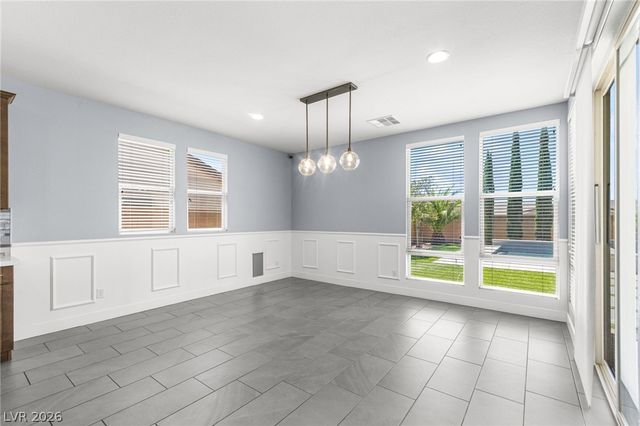 9675 Skye Cliff Avenue, Las Vegas, NV 89166