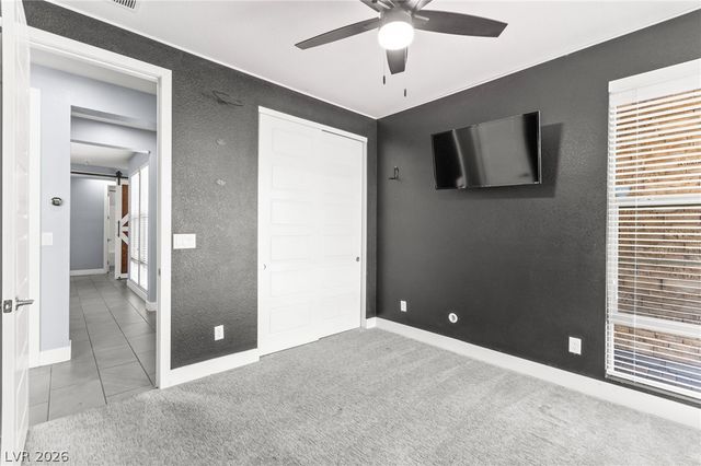 9675 Skye Cliff Avenue, Las Vegas, NV 89166