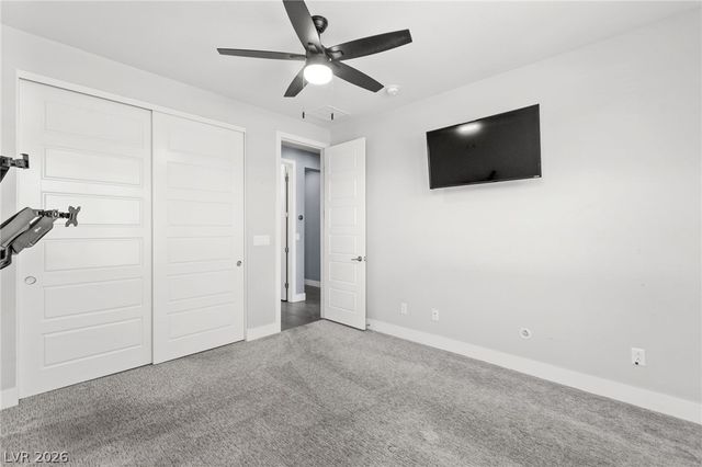 9675 Skye Cliff Avenue, Las Vegas, NV 89166