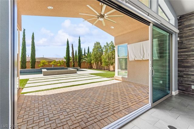 9675 Skye Cliff Avenue, Las Vegas, NV 89166