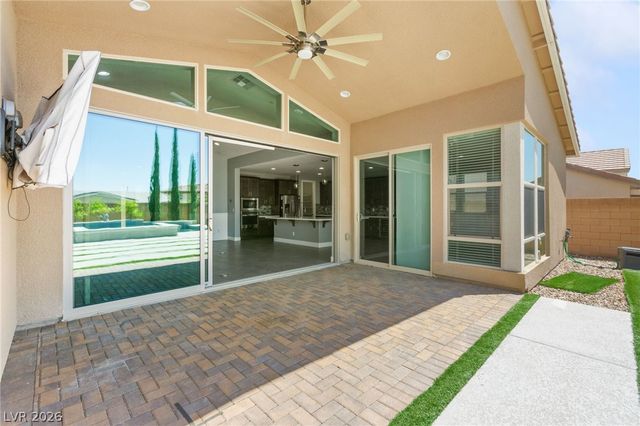 9675 Skye Cliff Avenue, Las Vegas, NV 89166