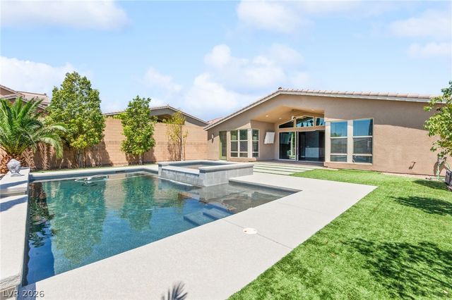 9675 Skye Cliff Avenue, Las Vegas, NV 89166