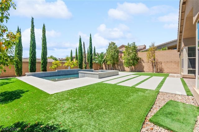 9675 Skye Cliff Avenue, Las Vegas, NV 89166