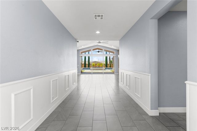 9675 Skye Cliff Avenue, Las Vegas, NV 89166