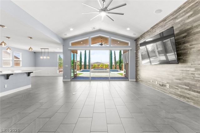 9675 Skye Cliff Avenue, Las Vegas, NV 89166