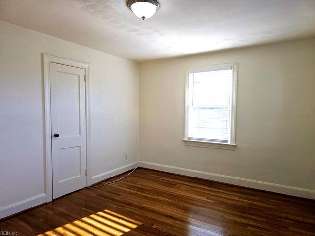 2012 E Ocean View Ave Apt 3, Norfolk, VA 23503