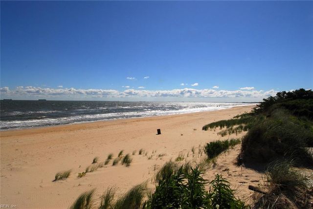 2012 E Ocean View Ave Apt 3, Norfolk, VA 23503