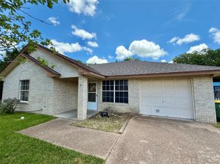 1307 Luanne, Bellmead, TX 76705