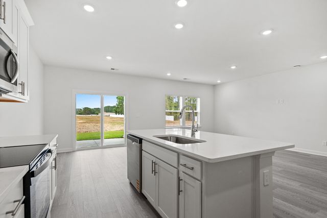 126 Jasmine Dr., Longs, SC 29568