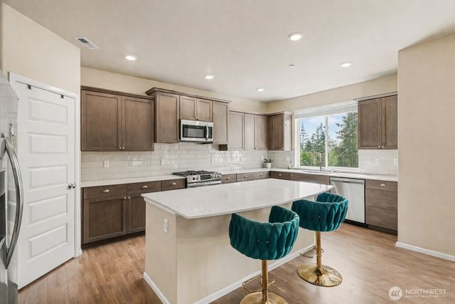 7913 39th Place NE, Marysville, WA 98270
