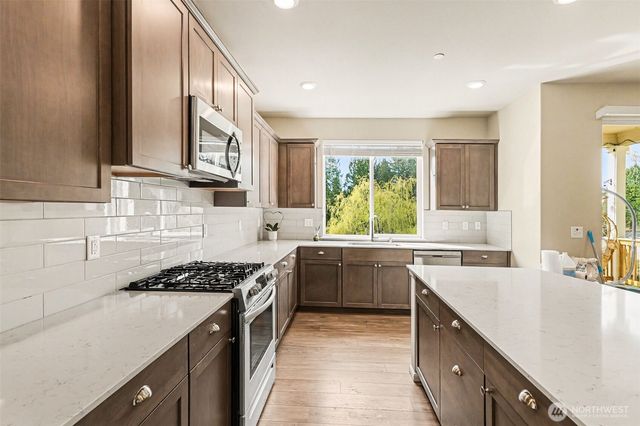 7913 39th Place NE, Marysville, WA 98270