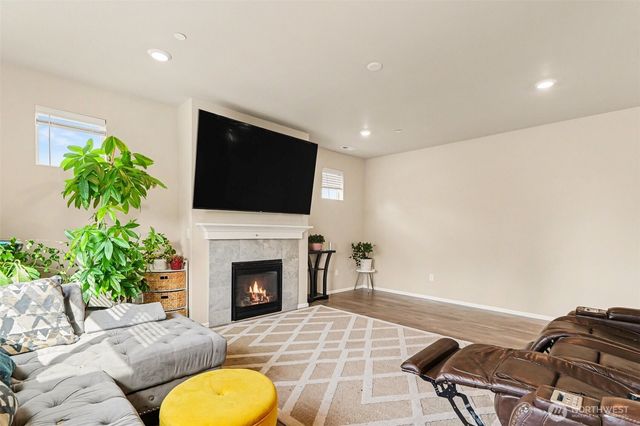 7913 39th Place NE, Marysville, WA 98270