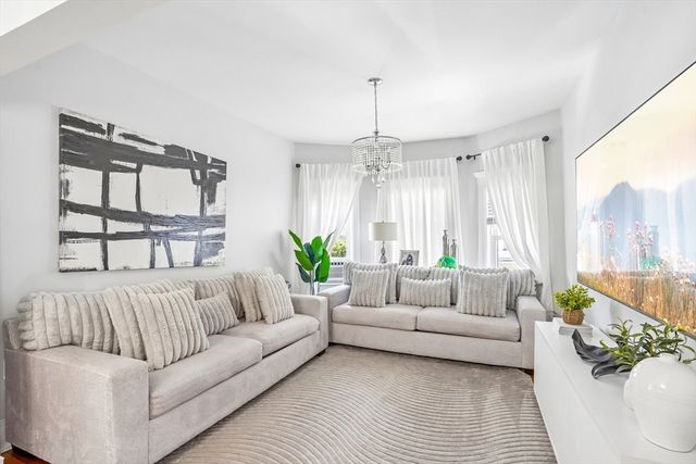 29 Harvey St, Everett, MA 02149