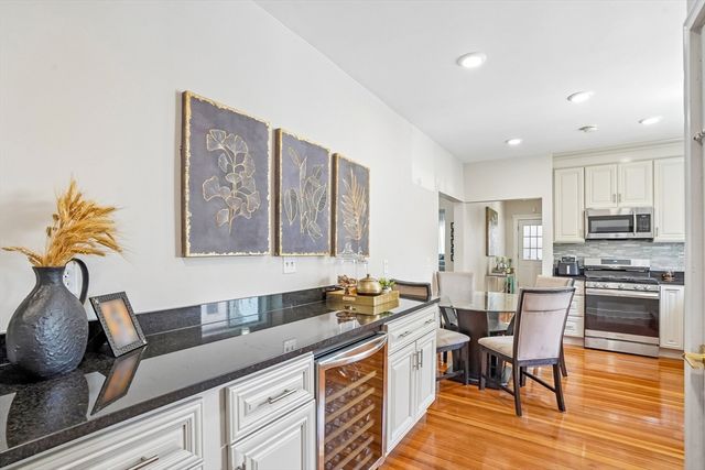 29 Harvey St, Everett, MA 02149