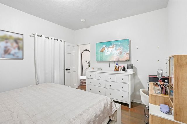 29 Harvey St, Everett, MA 02149