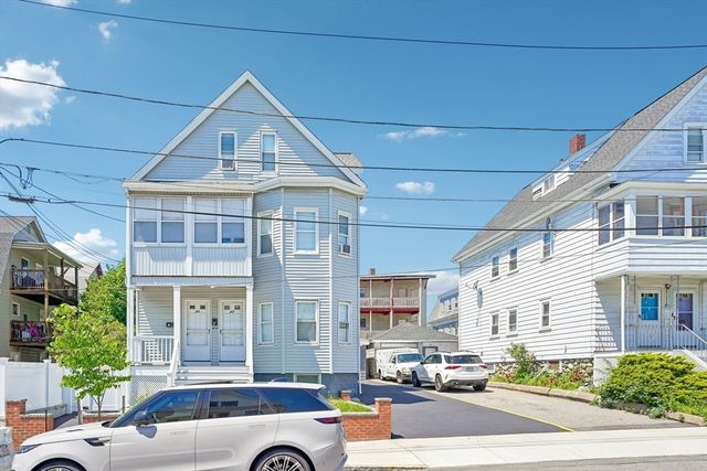 29 Harvey St, Everett, MA 02149