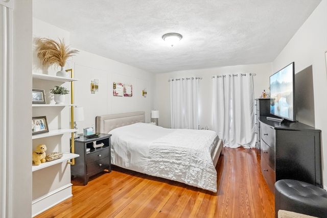 29 Harvey St, Everett, MA 02149