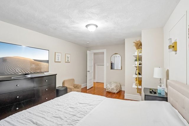 29 Harvey St, Everett, MA 02149